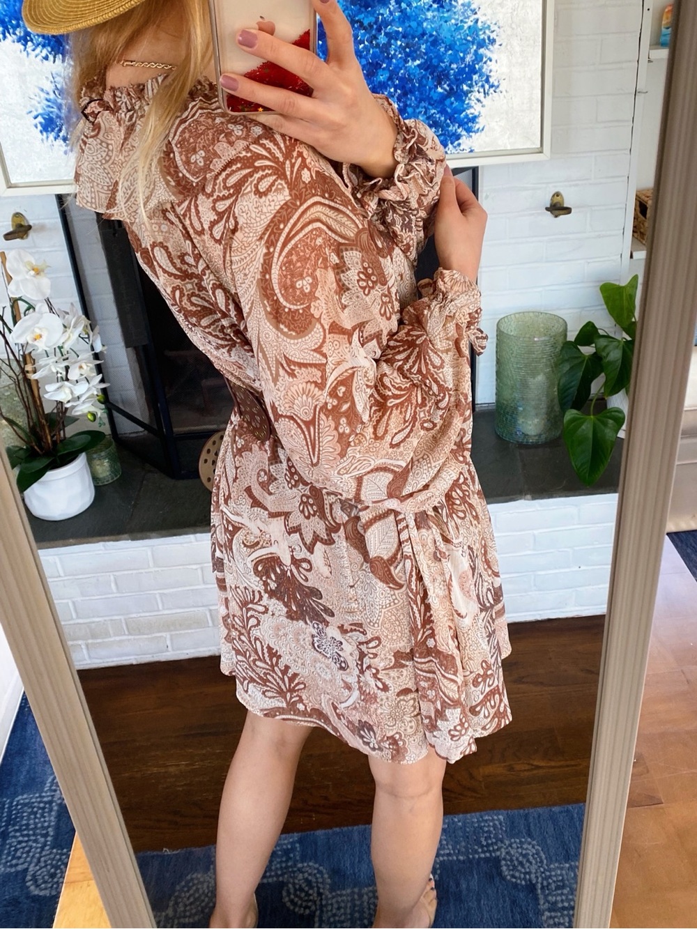 HOUSE OF HARLOW Brown & Cream Paisley Long Sleeve V-neck Mini Dress! (No belt) - Picture 6 of 16